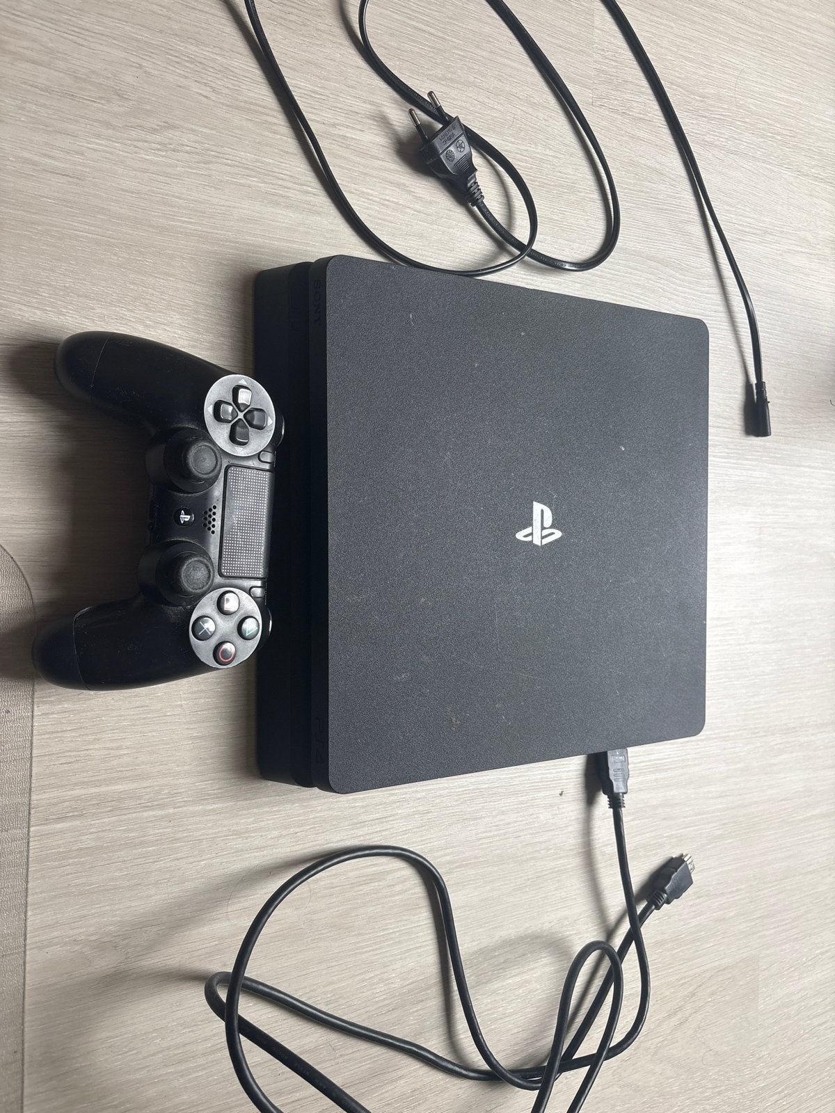 Sony PlayStation 4 Slim met controller en kabels, Ophalen, Gebruikt