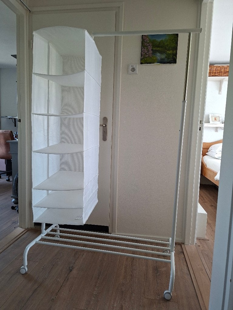 kledingrek met opberger, Ophalen, Met wielen, Gebruikt
