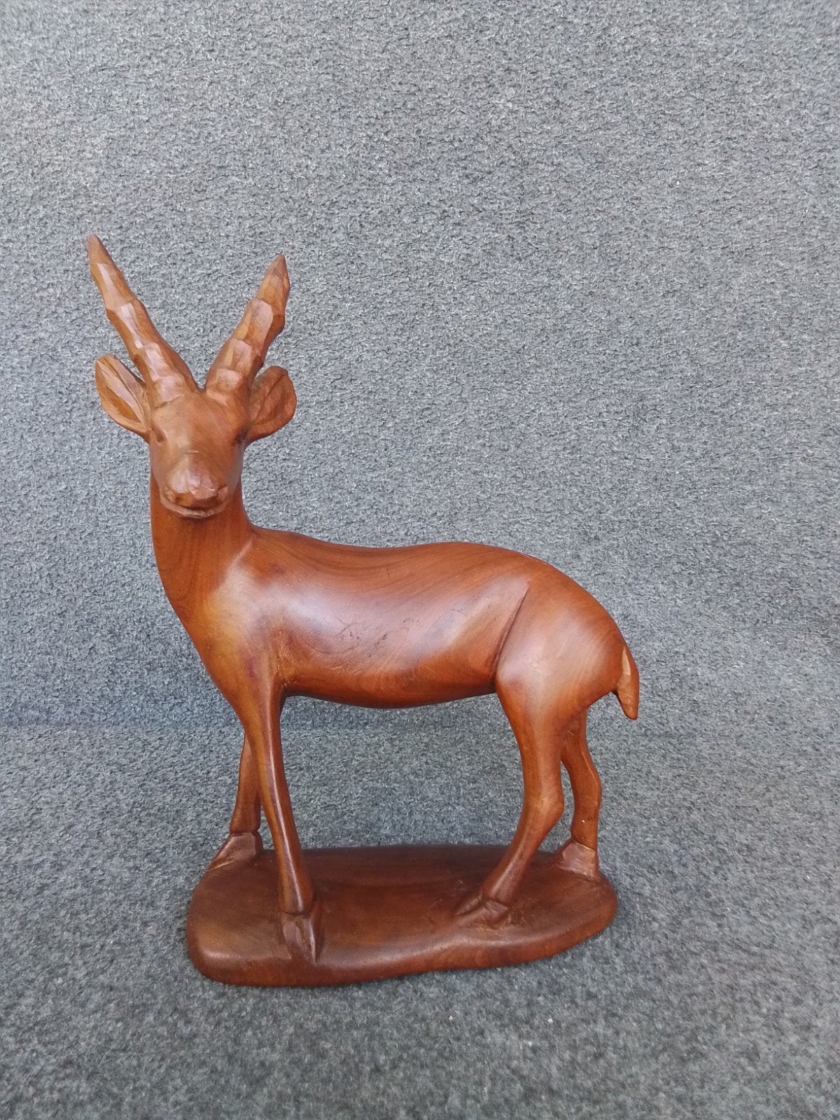 Vintage houten hertje - 19cm hoog, 15cm breed, Verzenden