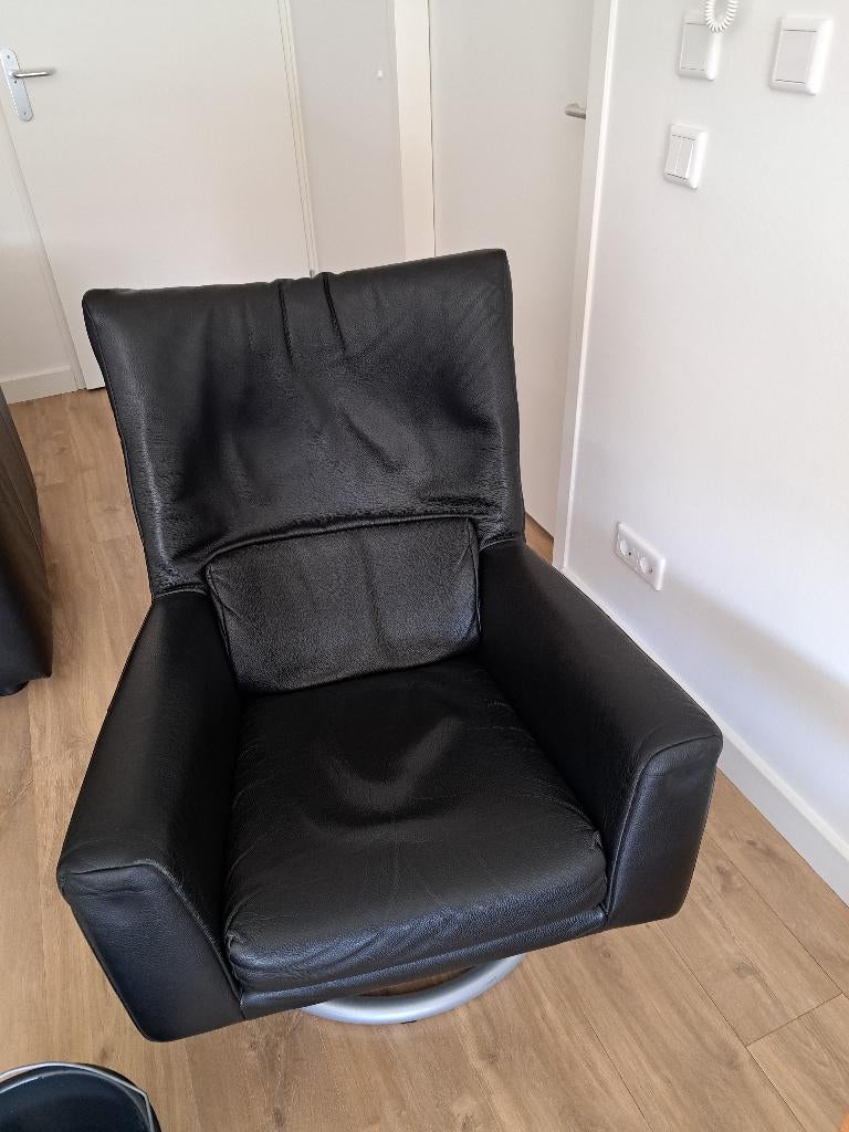 Rolf Benz fauteuil met poef, Ophalen, Gebruikt, 50 tot 75 cm, Leer