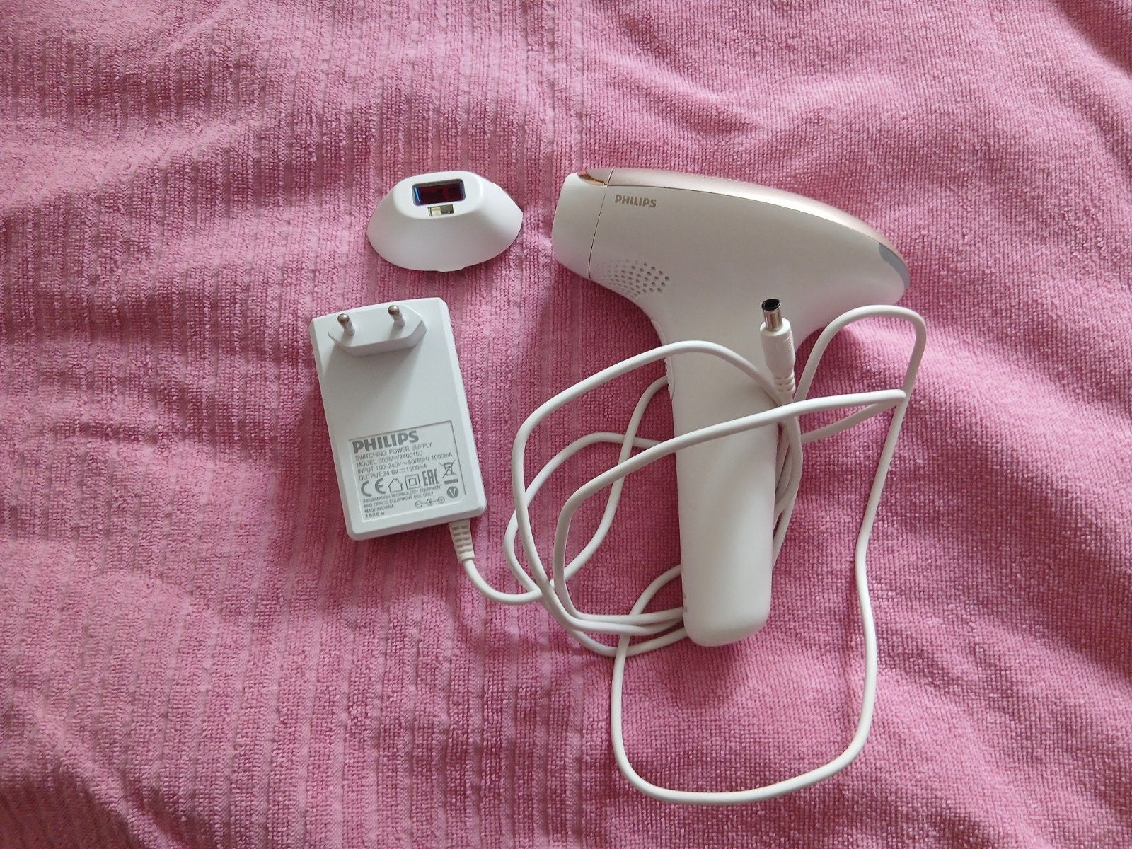 Philips Lumea Essential IPL ontharingsapparaat, Ophalen of Verzenden, Zo goed als nieuw, Scheren en Epileren