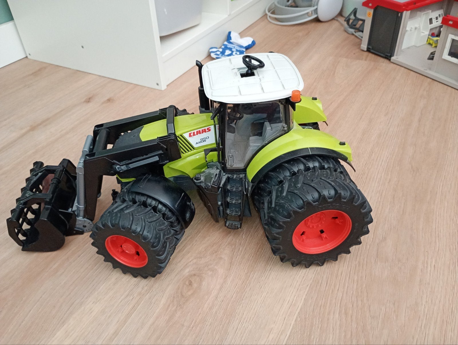 Bruder Claas Axion 950 tractor met voorlader, Ophalen, Gebruikt