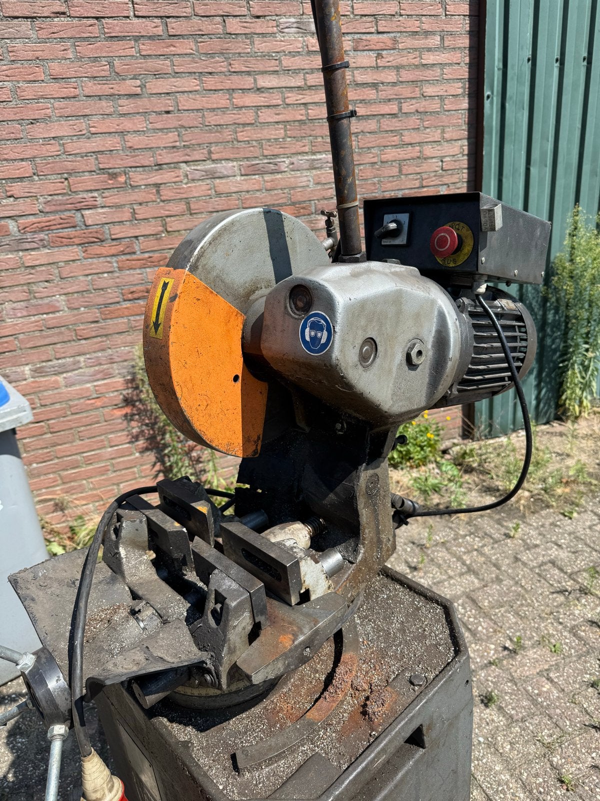 Huvema Metaal Afkortzaag 380V Bewo metaalzaag 2 stuks, Ophalen, O, O, O