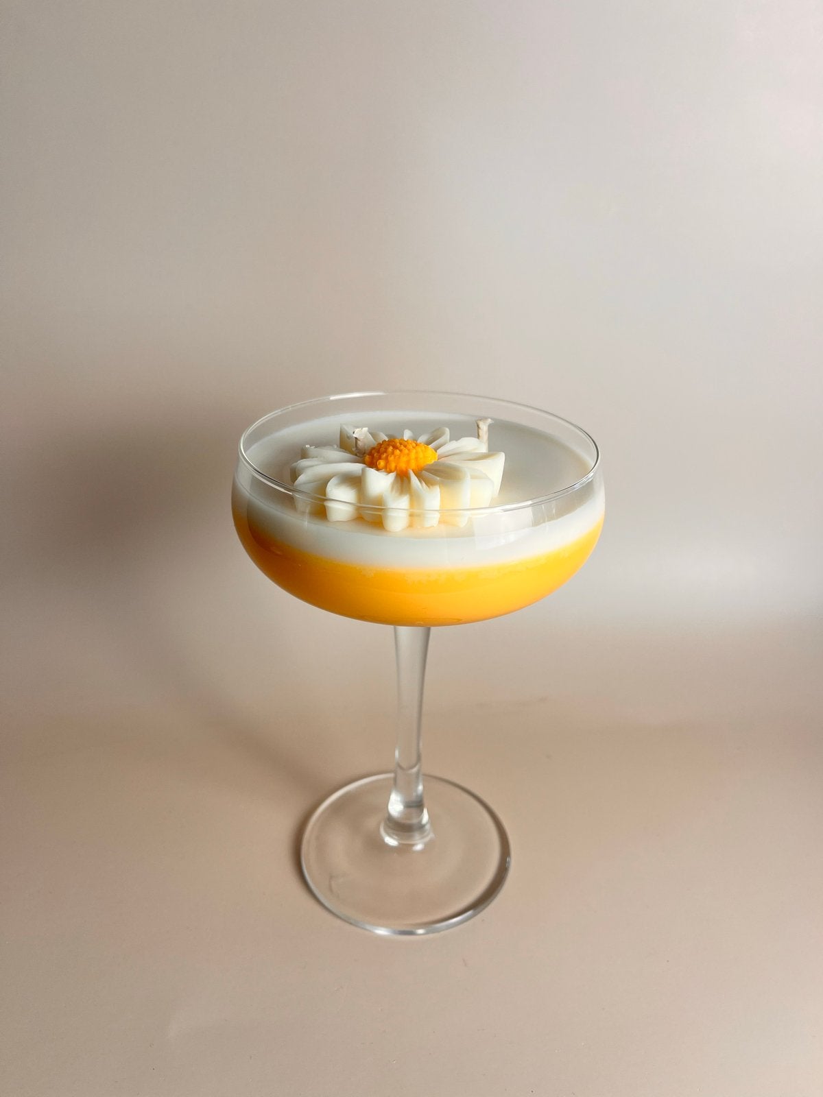 Geurloze cocktail kaars met bloem decoratie, Meerkleurig, Ophalen of Verzenden, Kaars, Was