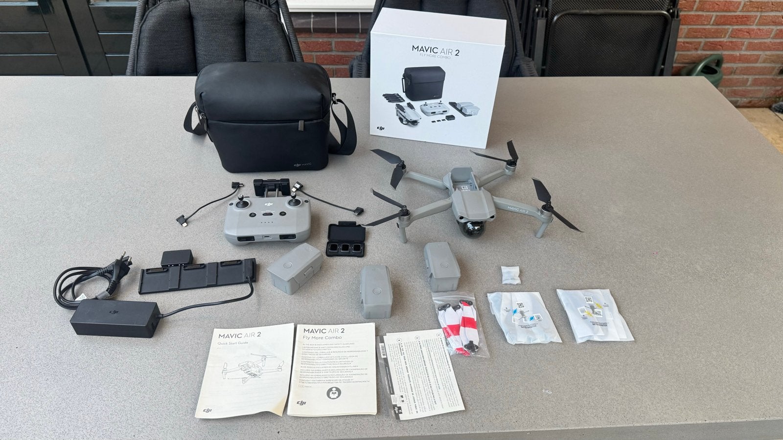 DJI Mavic Air 2 Fly More Combo - Zo goed als nieuw, 30 tot 45 minuten, Cameradrone, Extra accu('s), 5 tot 10 kilometer