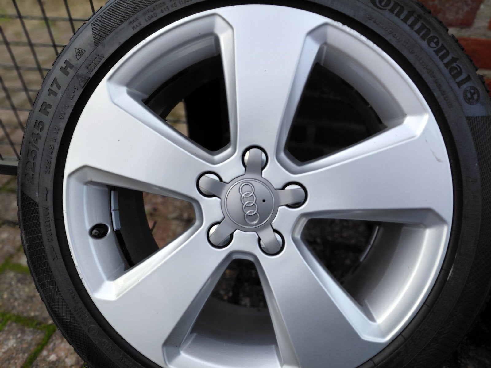 Audi A3 winterbanden op originele velgen 17 inch, Ophalen, Gebruikt, Banden en Velgen, 17 inch
