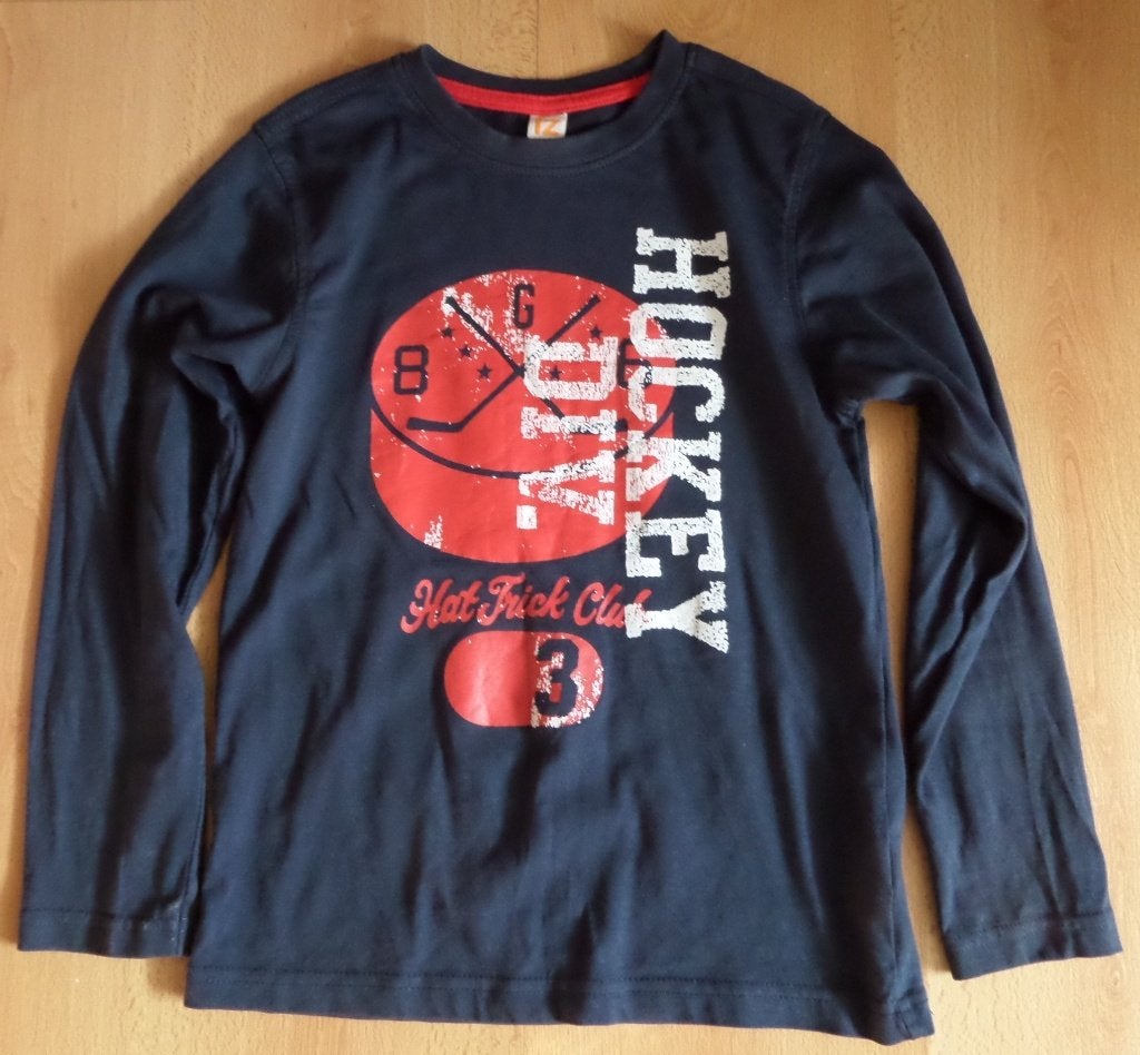 Donkerblauwe sportieve longsleeve van Frendz maat 128: ZGAN, Kinderen en Baby's, Ophalen of Verzenden, Zo goed als nieuw, Jongen