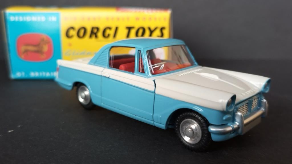 Triumph Herald Coupe 1:43 Corgi Toys Re-edition Pol, Auto, Corgi, Nieuw, Ophalen of Verzenden