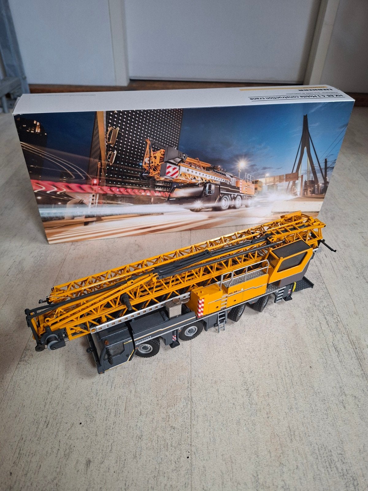 Liebherr MK88-4.1 Model Construction Crane, Ophalen, Zo goed als nieuw, Bus of Vrachtwagen