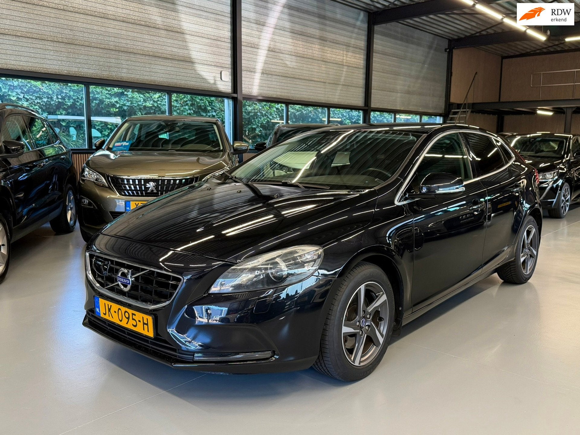 Volvo V40 1.6 T3 Summum Camera l Blis l Xenon l Led, Auto's, Voorwielaandrijving, 4 cilinders, 150 pk, Zwart