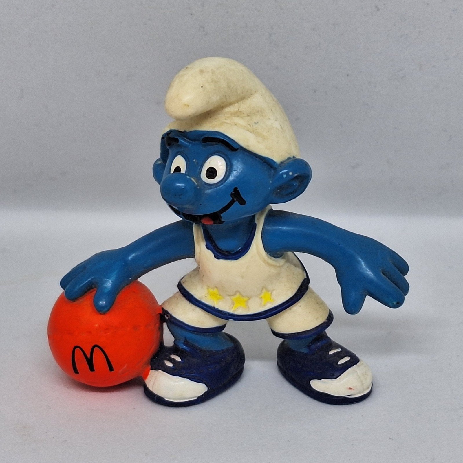 Smurf met basketbal, Ophalen of Verzenden, Gebruikt, Overige Smurfen, Poppetje, Figuurtje of Knuffel