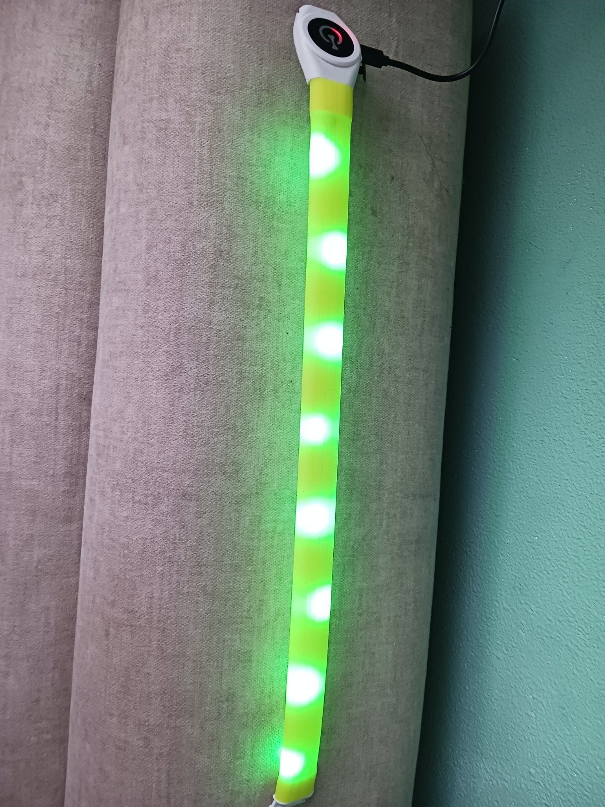 Lichtgevende halsband oplaadbaar, Ophalen of Verzenden, Verlicht, Zo goed als nieuw