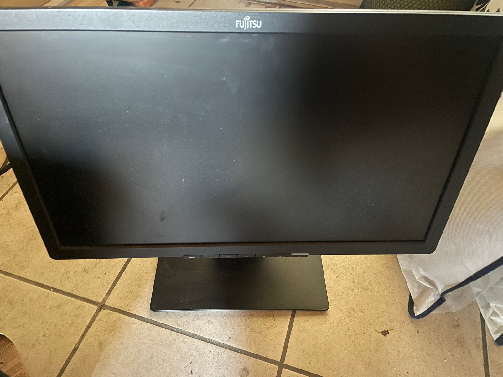 3x Fujitsu B22T-7 LED proGREEN monitor 22 inch – VGA/DVI, Computers en Software, Monitoren, Ophalen, Full HD, Zo goed als nieuw