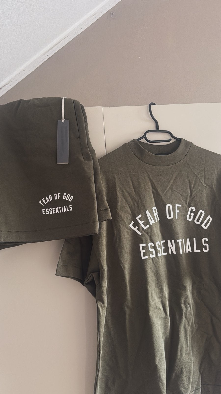 essentials pak groen, Ophalen of Verzenden, Zo goed als nieuw, Overige maten, Groen