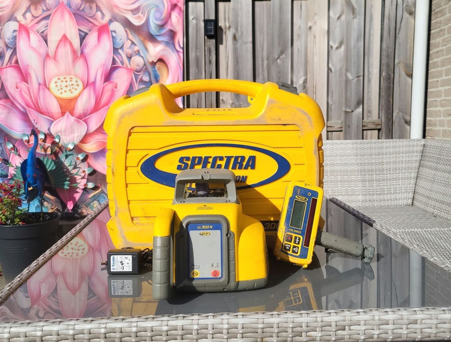 Spectra LL300 N roterende bouwlaser met HL450 ontvanger, Ophalen