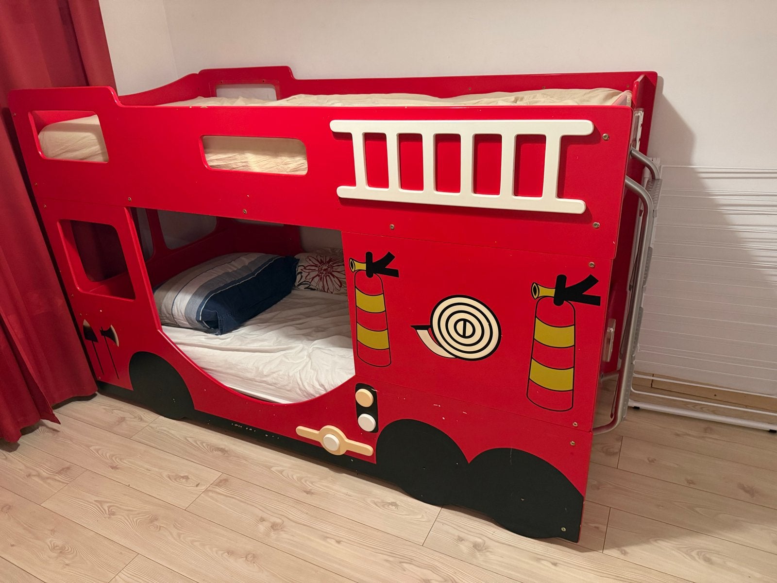 Gratis: Brandweer stapelbed voor kinderen - rood, Ophalen, Gebruikt, 90 cm, 160 tot 180 cm