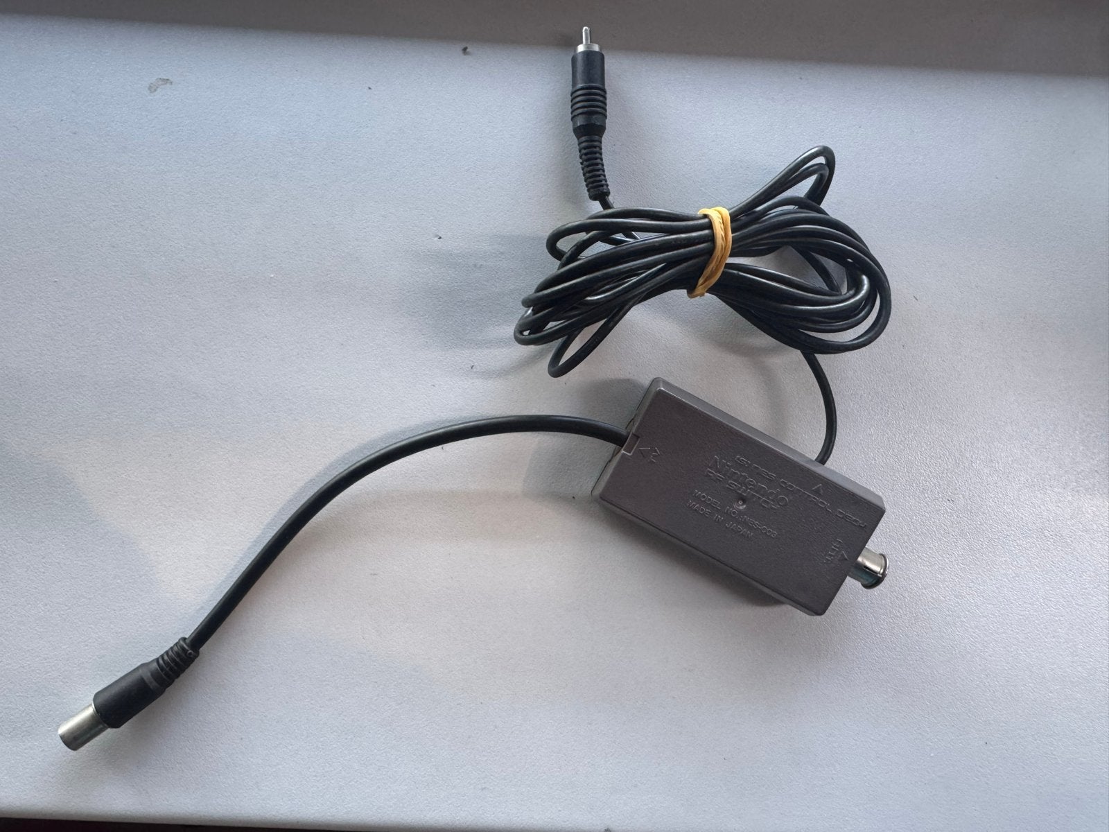 Nintendo NES RF-modulator kabel, Spelcomputers en Games, Spelcomputers | Overige, Gebruikt, Nintendo, Ophalen of Verzenden