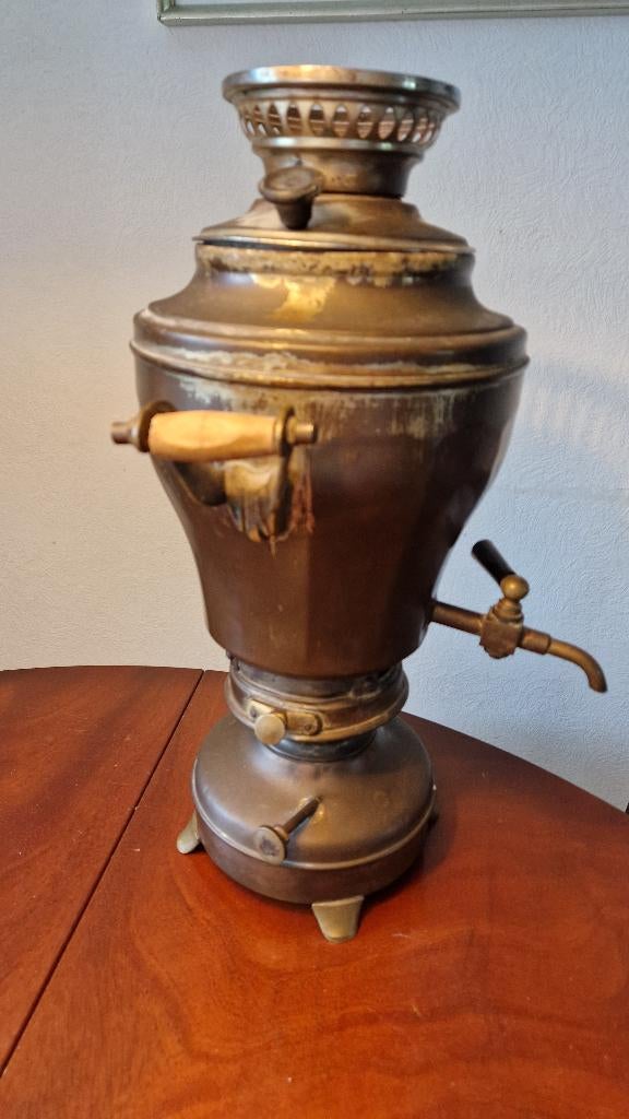 Samovar / Russische waterkoker, Ophalen, Koper