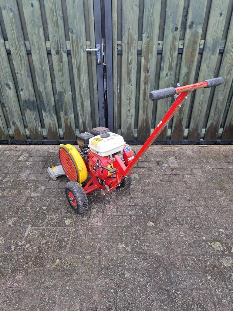 Kwh bladblazer  ( Honda motor ), Ophalen