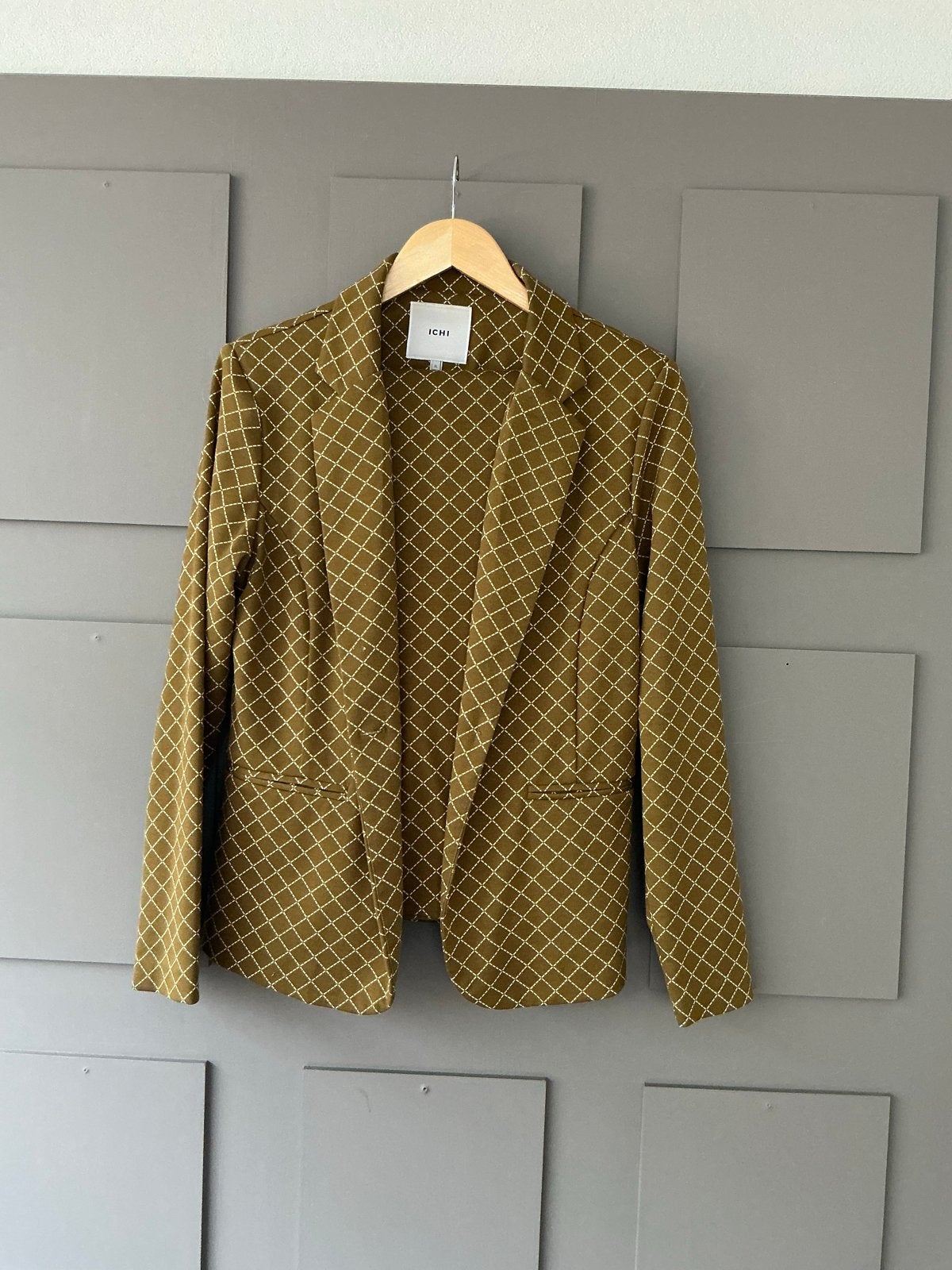 Ichi okergeel/groen jasje met broek, maat XL, Kleding | Dames, Kostuum of Pak, Maat 46/48 (XL) of groter, Ophalen of Verzenden
