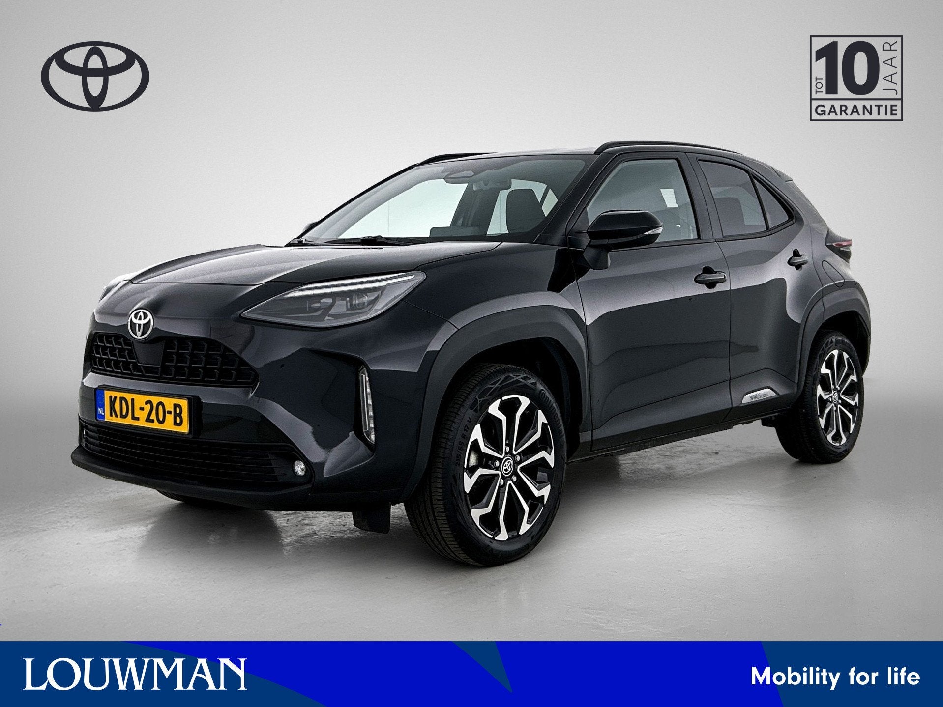 Toyota Yaris Cross 1.5 Hybrid 115 First Edition + | BTW voer, 12 maanden, Stof, Gebruikt, Zwart