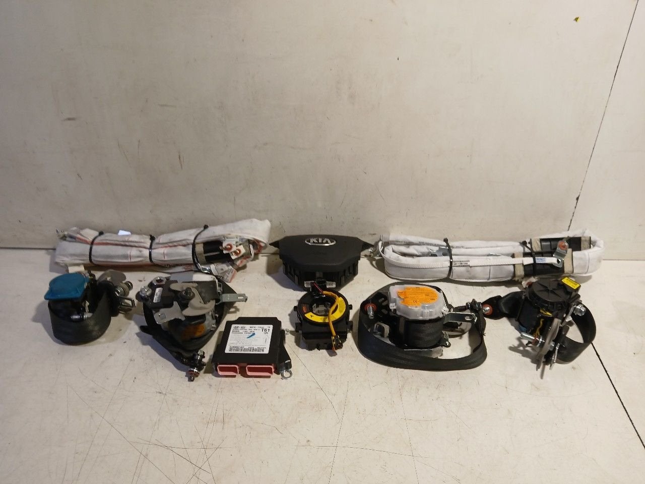 Airbag set Kia Picanto, Onderdelen@venauto.nl, Van der Ven Autorecycling B.V., Ettenseweg 76, 4706 PB Roosendaal, The Netherlands