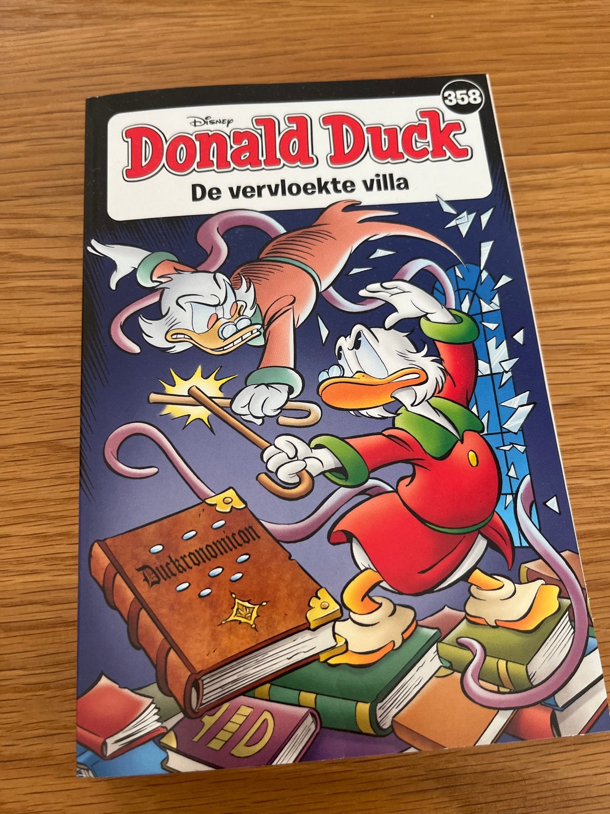 Donald Duck 358: De vervloekte villa, Eén stripboek, Ophalen of Verzenden, Gelezen
