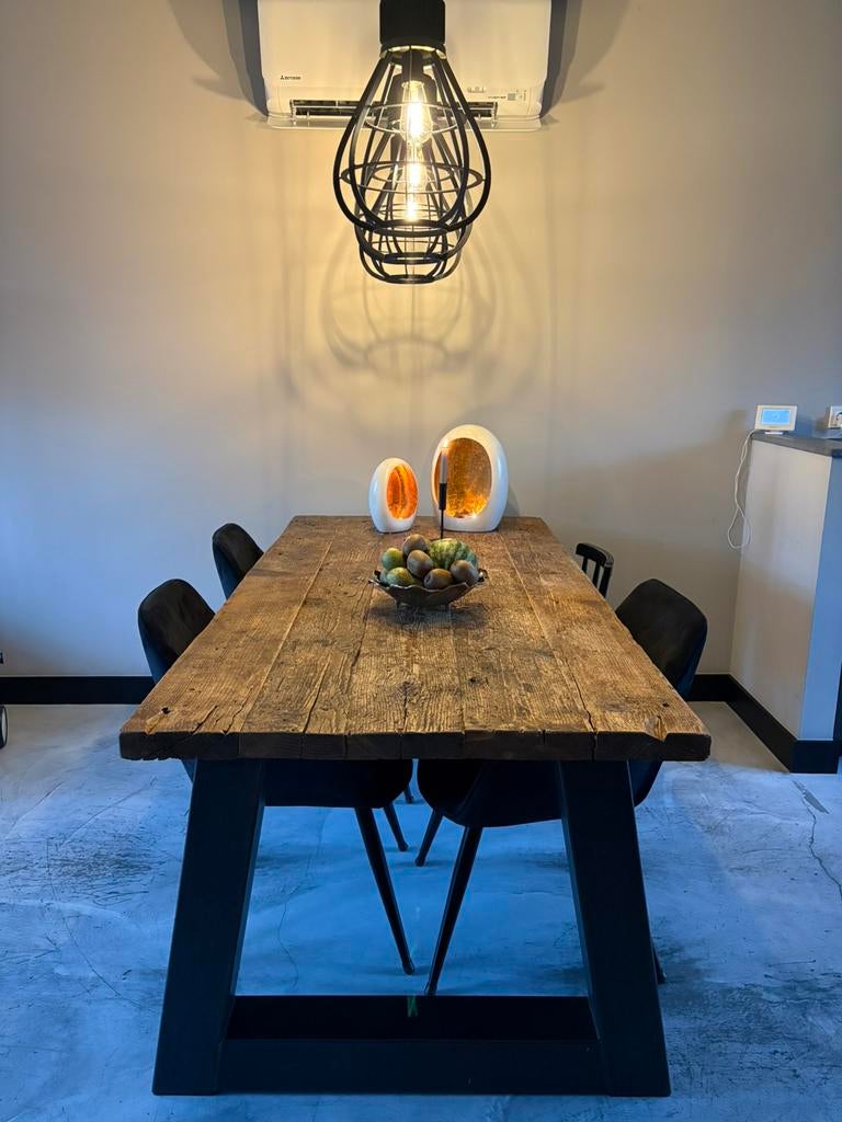 Robuuste eettafel, Huis en Inrichting, Tafels | Eettafels, Ophalen, 50 tot 100 cm, Zo goed als nieuw, 150 tot 200 cm