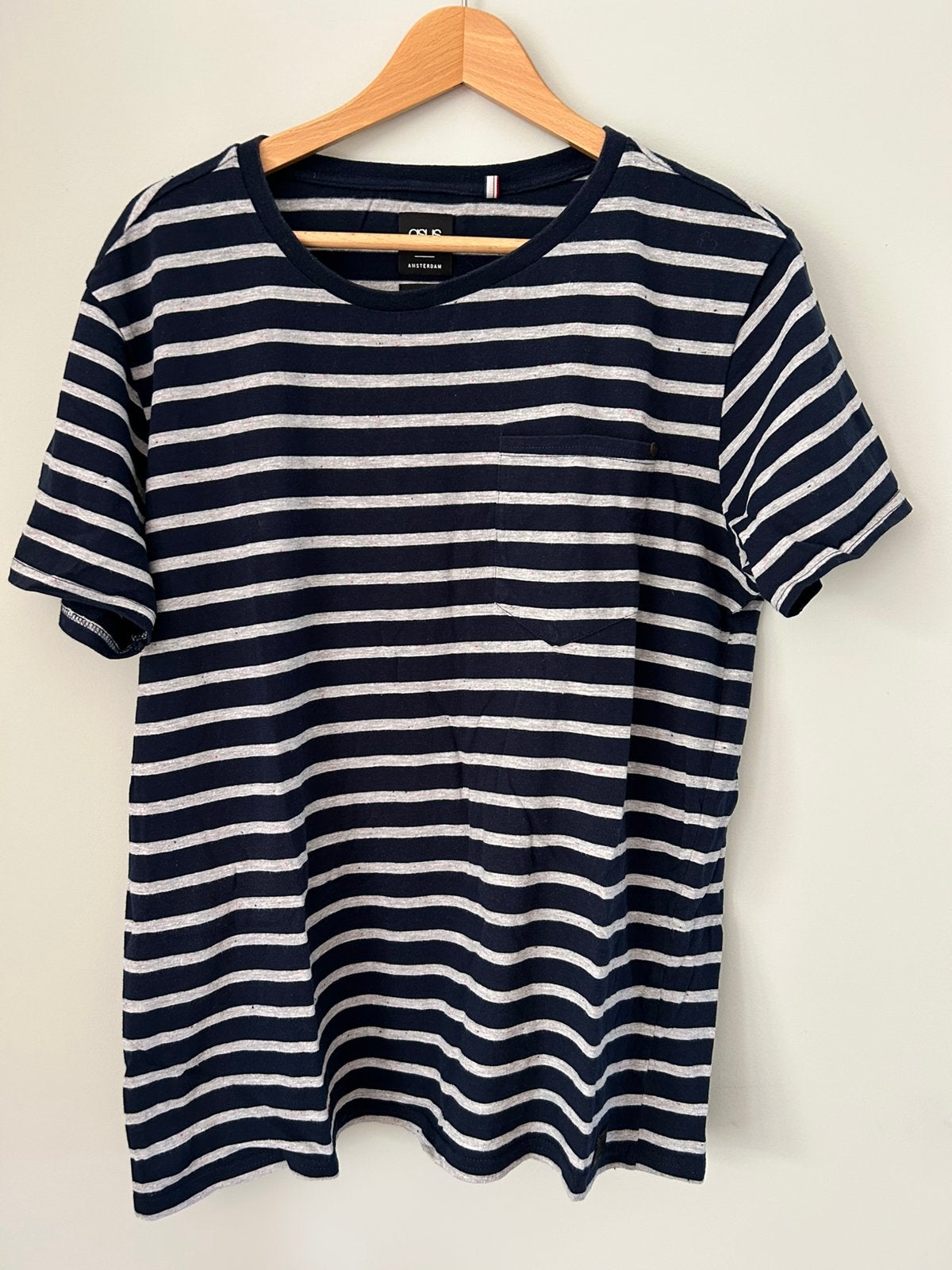 Gsus blauw-wit gestreept T-shirt in maat L, Kleding | Heren, Ophalen of Verzenden, Gedragen, Blauw