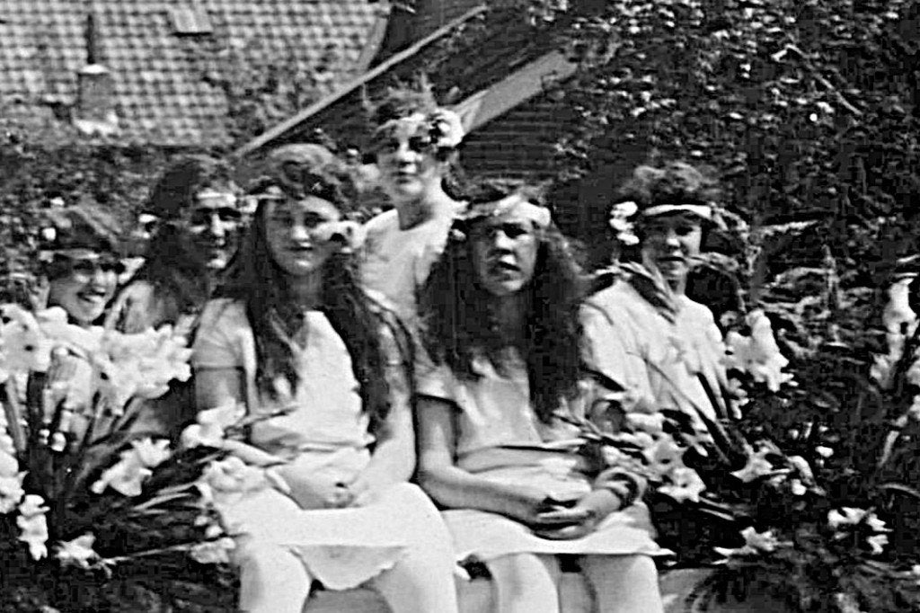 970208	Locatie onbekend	1927	Lentefeest	Niet Gelopen, Verzamelen, Ophalen of Verzenden, 1920 tot 1940, Ongelopen, Zeeland