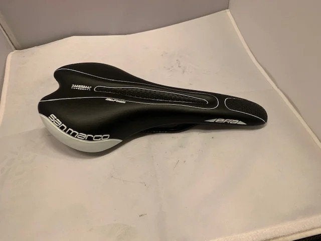 San Marco Era zadel, ATB & Race, Zwart/Wit, Gloednieuw, Ophalen of Verzenden, Racefiets, Zadel, Selle San Marco