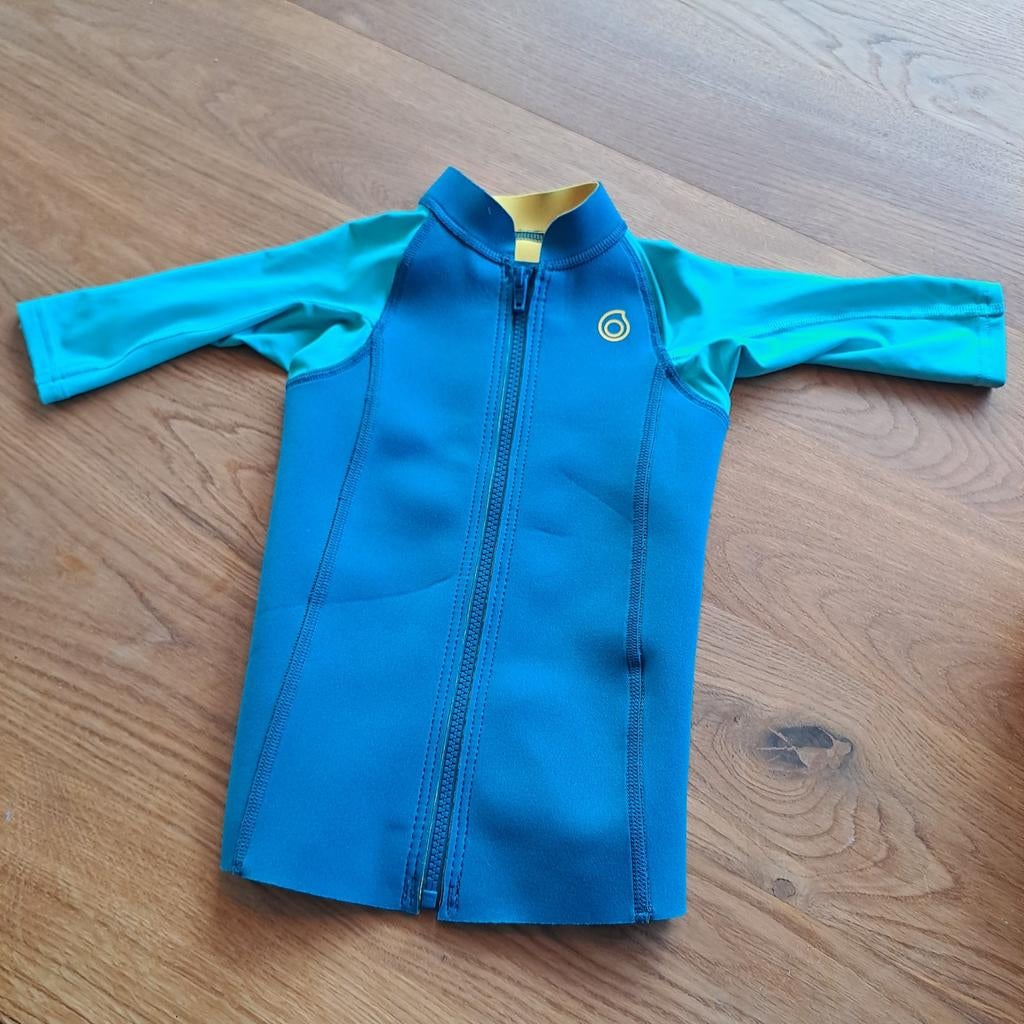 Nooit gebruikt - Peuter wetsuit mt 122 - zwemles of strand, Ophalen of Verzenden, Zo goed als nieuw, Jongen of Meisje, Sport- of Zwemkleding