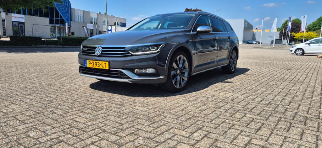 Volkswagen Passat Alltrack 2.0TSI 162KW 4MOTION DSG 2016, Auto's, Volkswagen, Automaat, 4 cilinders, 1984 cc, Stationwagon
