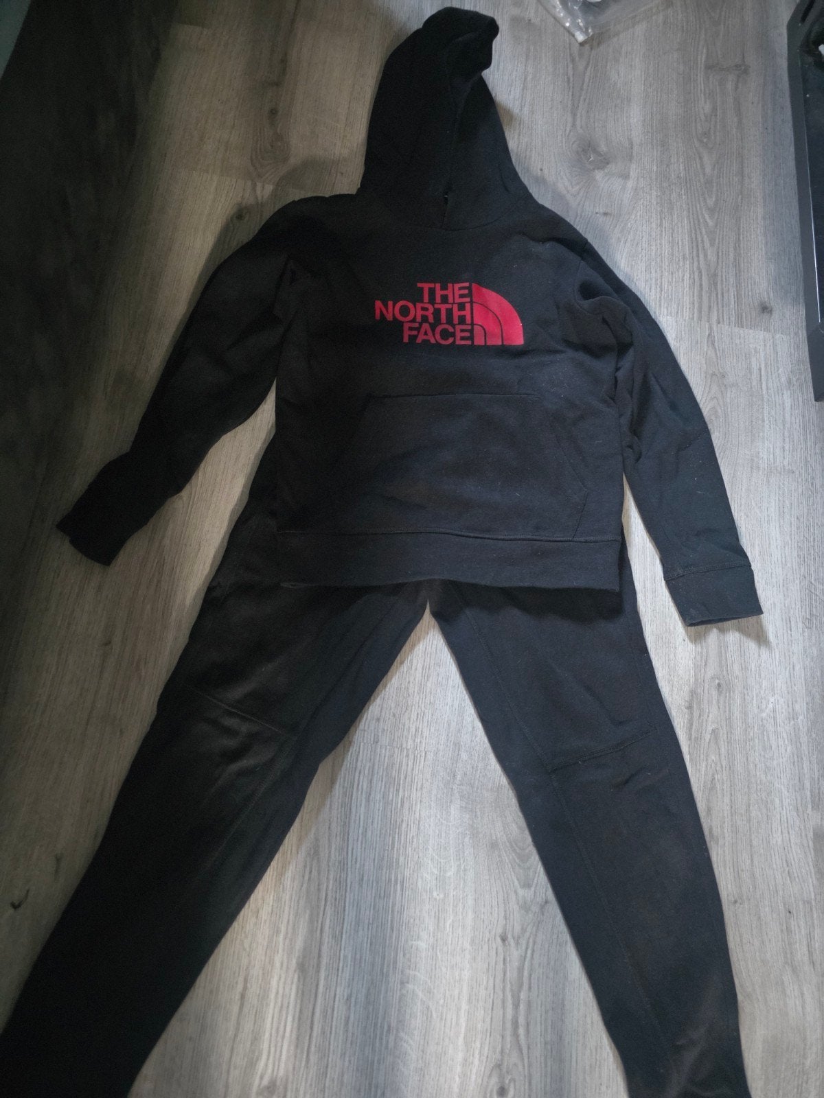 The North Face Trainingspak Zwart - Maat M 146 kindermaat, Ophalen of Verzenden, Zo goed als nieuw, Maat 146
