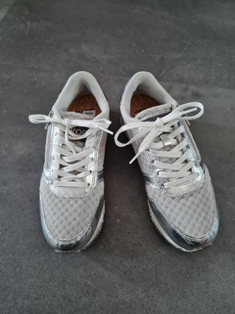 Woden Sneakers zilver/wit maat 38 - Nieuw in doos, Wit, Nieuw, Ophalen of Verzenden, Sneakers of Gympen