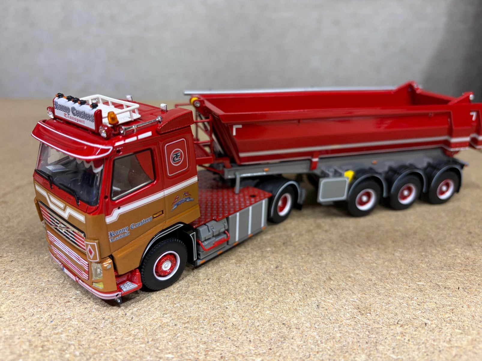 TEKNO VOLVO RONNY CEUSTER KIEPER, Hobby en Vrije tijd, Ophalen of Verzenden, Zo goed als nieuw, Bus of Vrachtwagen, Tekno