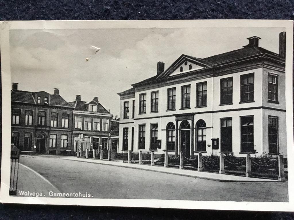 Oude Ansichtkaart Wolvega Gemeentehuis - Gelopen, Ophalen of Verzenden, Voor 1920, Gelopen, Friesland