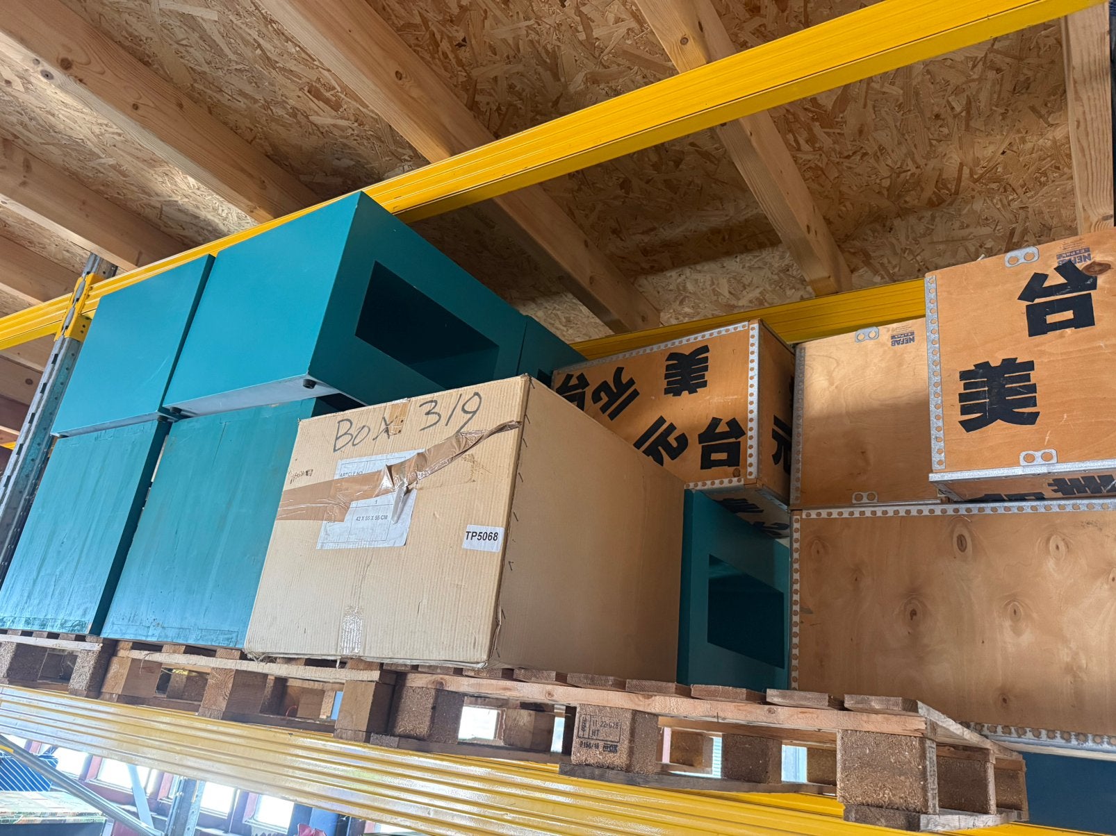 Diverse houten boxen/tafels/wijnkast/dressoir, Huis en Inrichting, Ophalen, Gebruikt, Overige houtsoorten, Minder dan 50 cm
