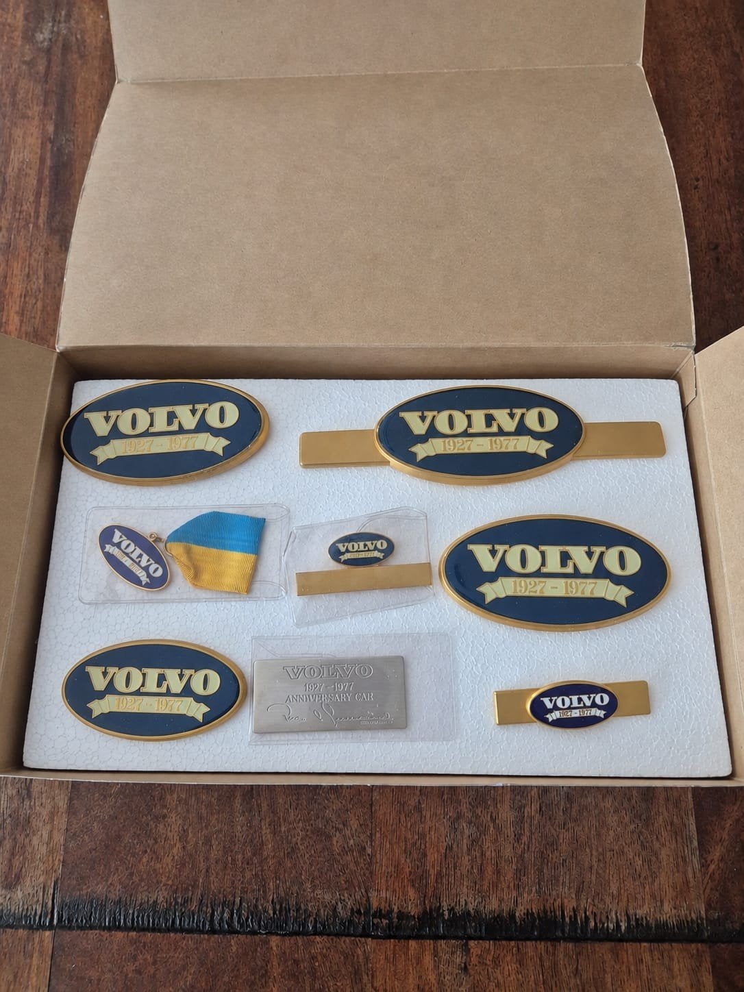 Originele Volvo 1927–1977 jubileumset, Auto-onderdelen, Ophalen of Verzenden, Nieuw, Volvo