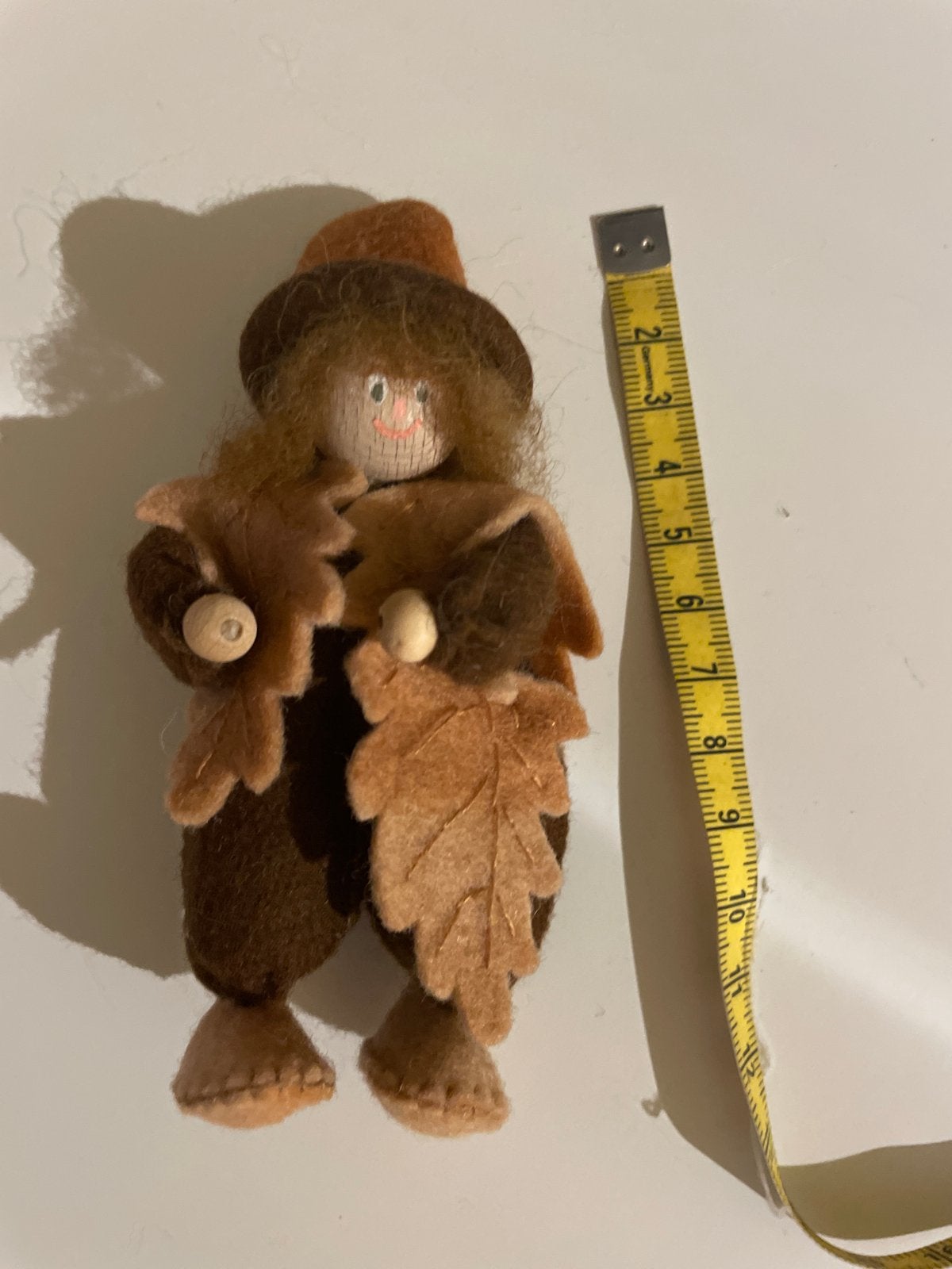 Schattig 12 cm vilt figuurtje - Herfstdecoratie, Ophalen of Verzenden, Nieuw, Figuurtje(s)