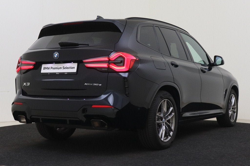 BMW X3 xDrive30e High Executive M Sport Automaat / Panoramad, Auto's, BMW, 1998 cc, Automatische klimaatregeling, Gebruikt, Leder en Stof