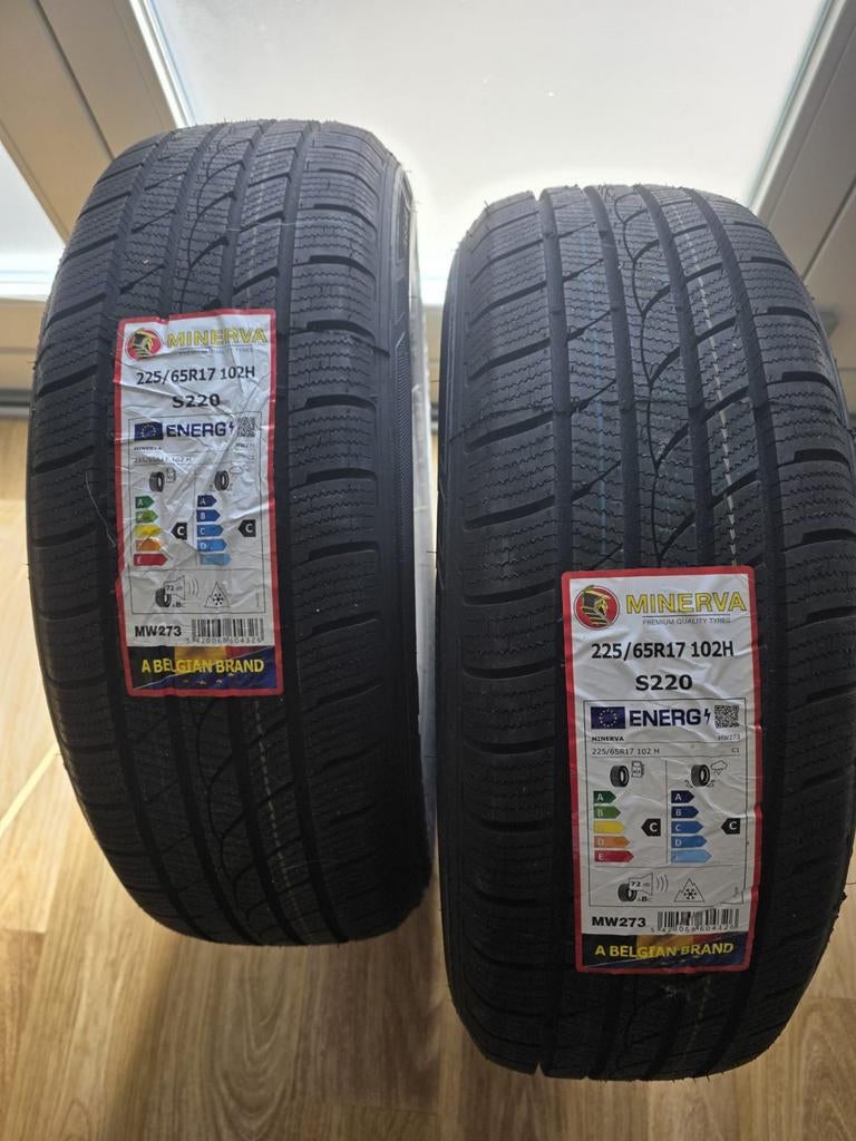 Minerva 225/65R17 102H S220 banden, Auto-onderdelen, Ophalen of Verzenden