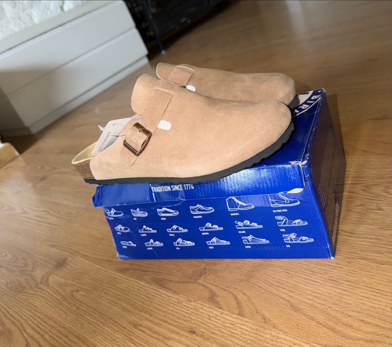 Birkenstock Boston Clogs - Nieuw met doos - Maat 41, Kleding | Dames, Schoenen, Nieuw, Ophalen of Verzenden, Instappers, Beige