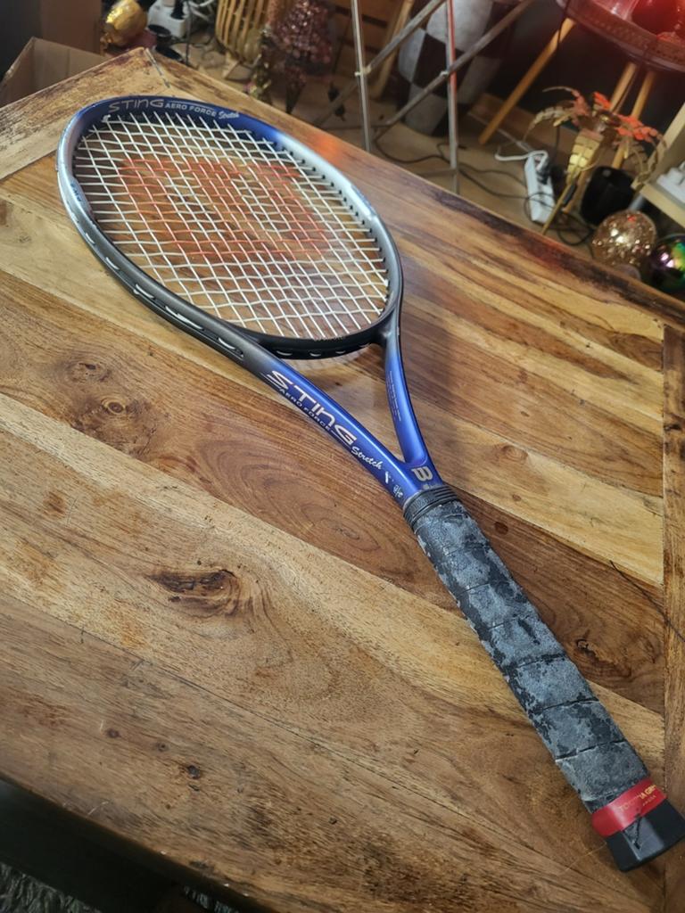 Wilson Sting Aero Force Stretch tennisracket 310 gram L3, Ophalen of Verzenden, Zo goed als nieuw, Wilson, Racket