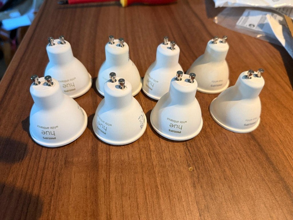 8 Philips Hue GU10 spots | 6x White Ambiance + 2x White, Led-lamp, Philips Hue, Instelbaar wit, GU10