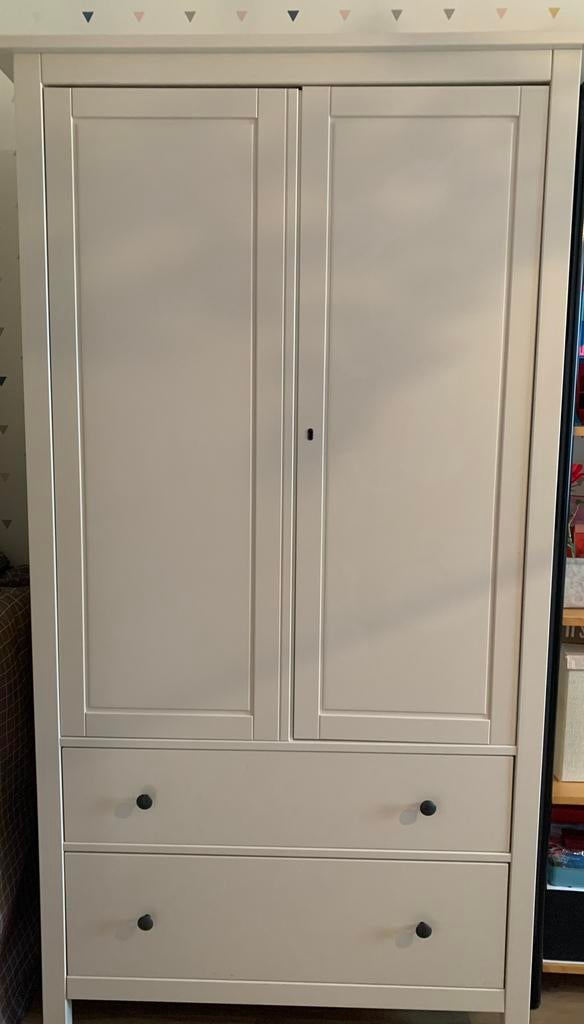 Hemnes kledingkast, 100 tot 150 cm, 200 cm of meer, Zo goed als nieuw, Traditioneel