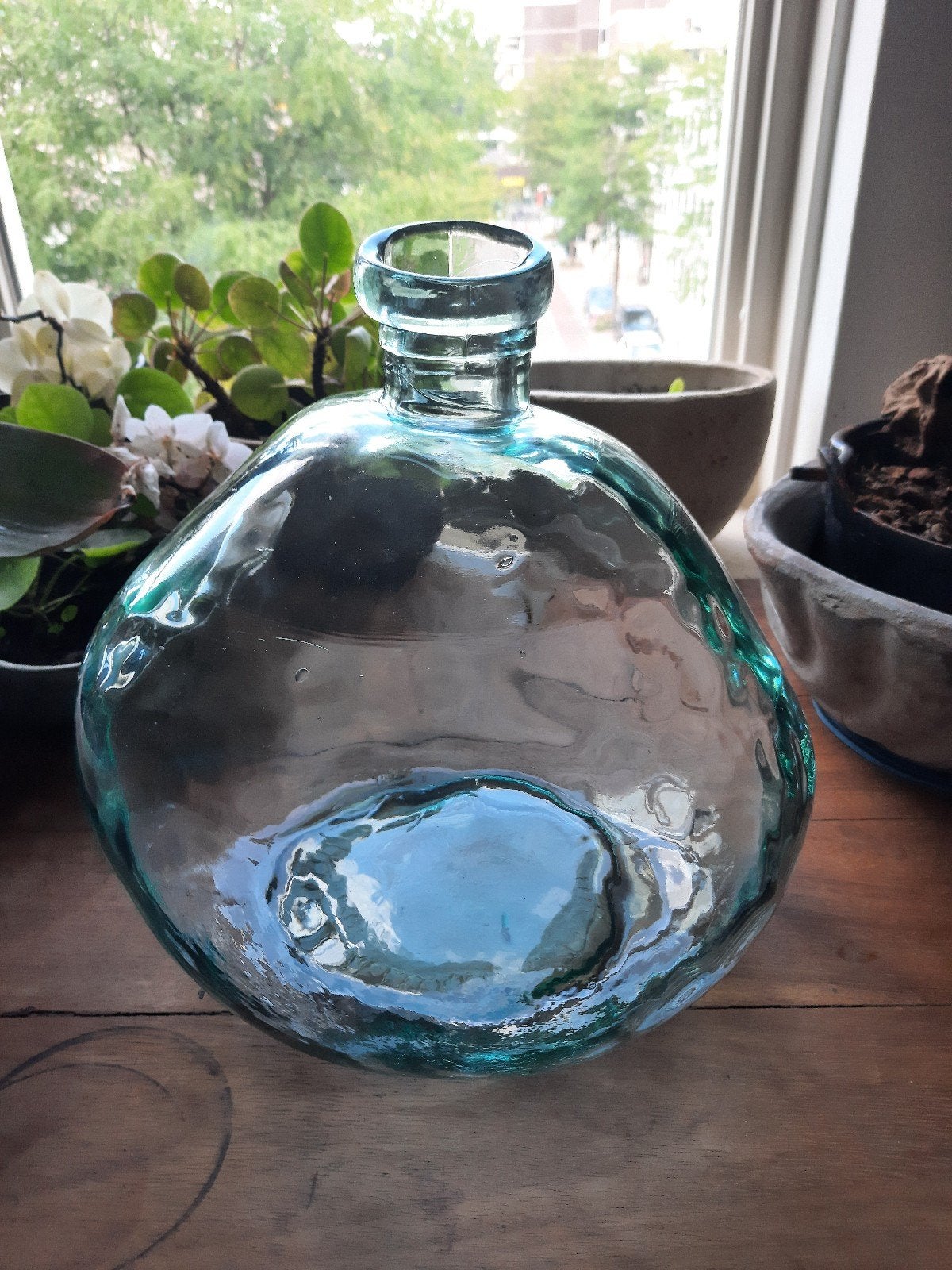 Mooie grote glazen fles,groen,met de scheve hals, Ophalen, Zo goed als nieuw