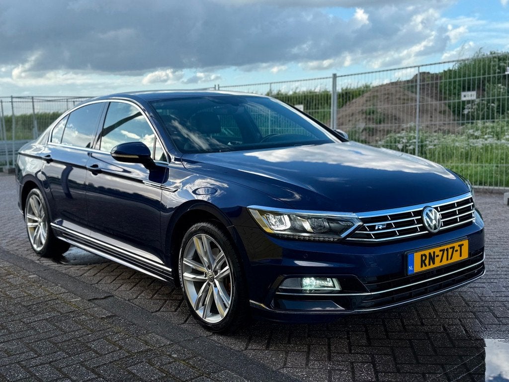 Volkswagen Passat 1.4 TSI ACT AUT Business Edition R-Line Vi, Gebruikt, Euro 6, 4 cilinders, Blauw