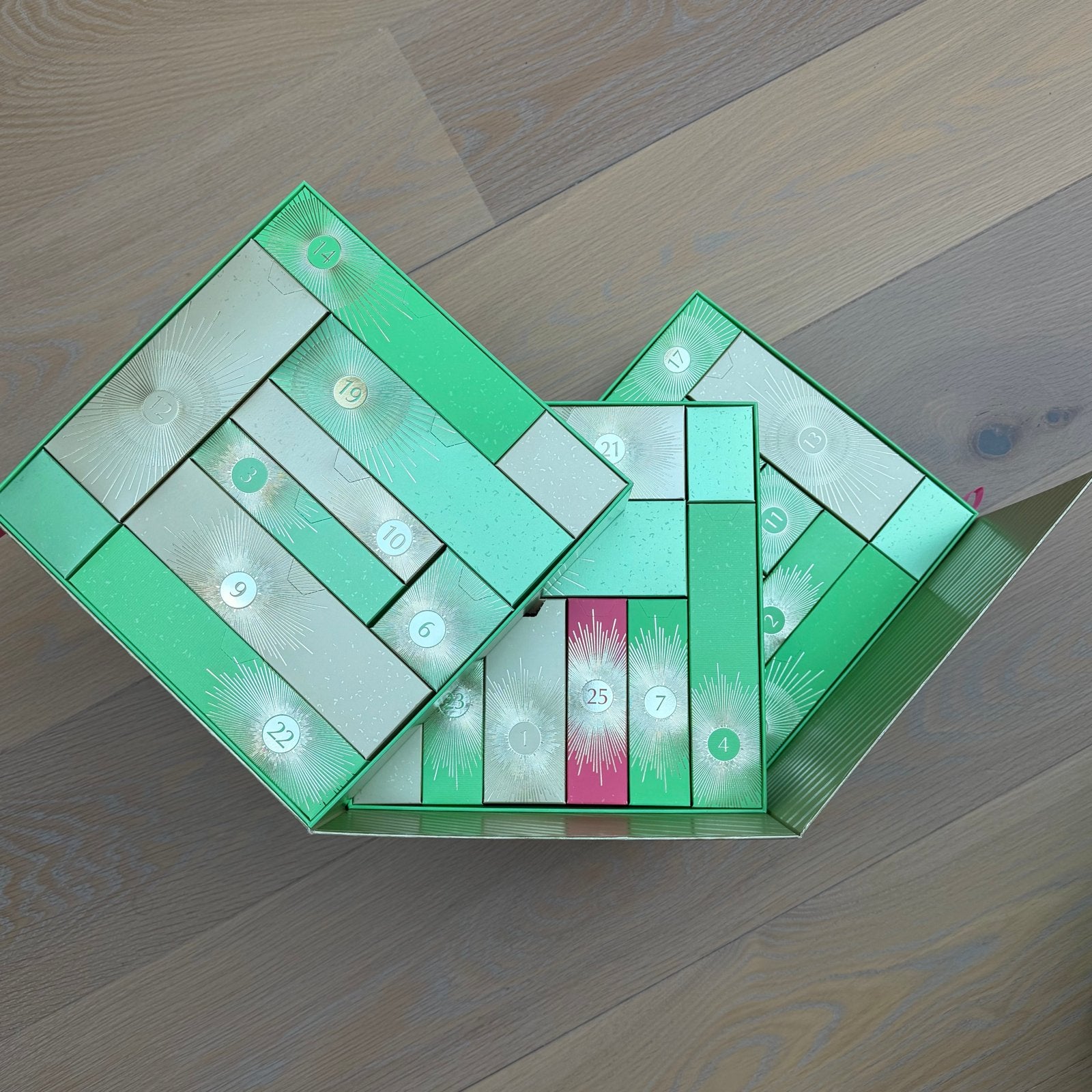 Adventkalender bijenkorf leeg (leuk om te vullen) als nieuw!, Ophalen of Verzenden, Nieuw