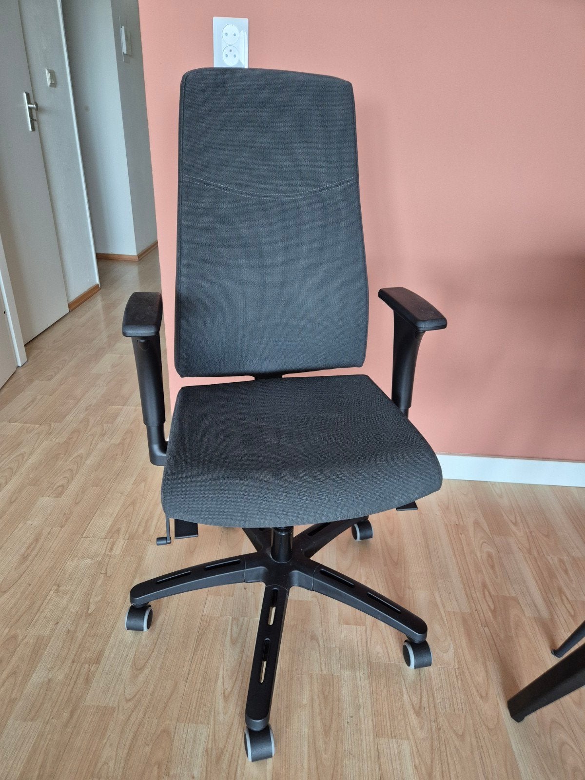 IKEA Volmar Bureaustoel - Ergonomisch en Comfortabel, Ophalen, Gebruikt, Zwart, Bureaustoel